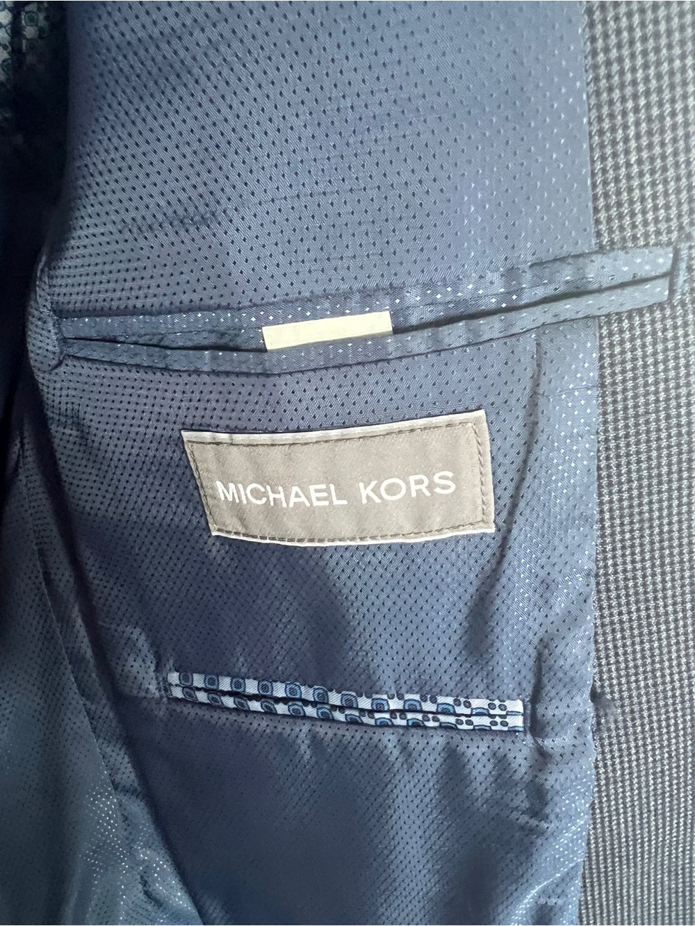 Michael Kors Men's Charcoal Gray Two-Button Sport Coat - Picture 4 of 10